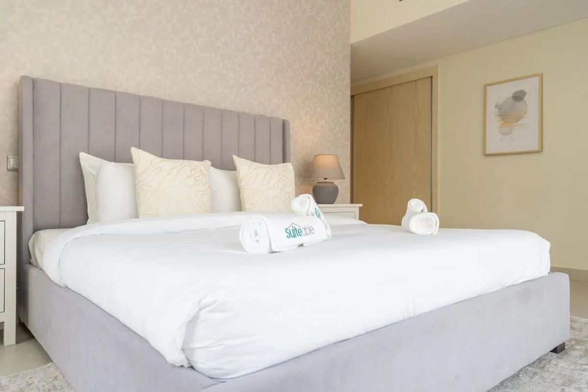 Beachfront Bliss Luxurious 3-Br Stay In Jbr Dubái Apartamento