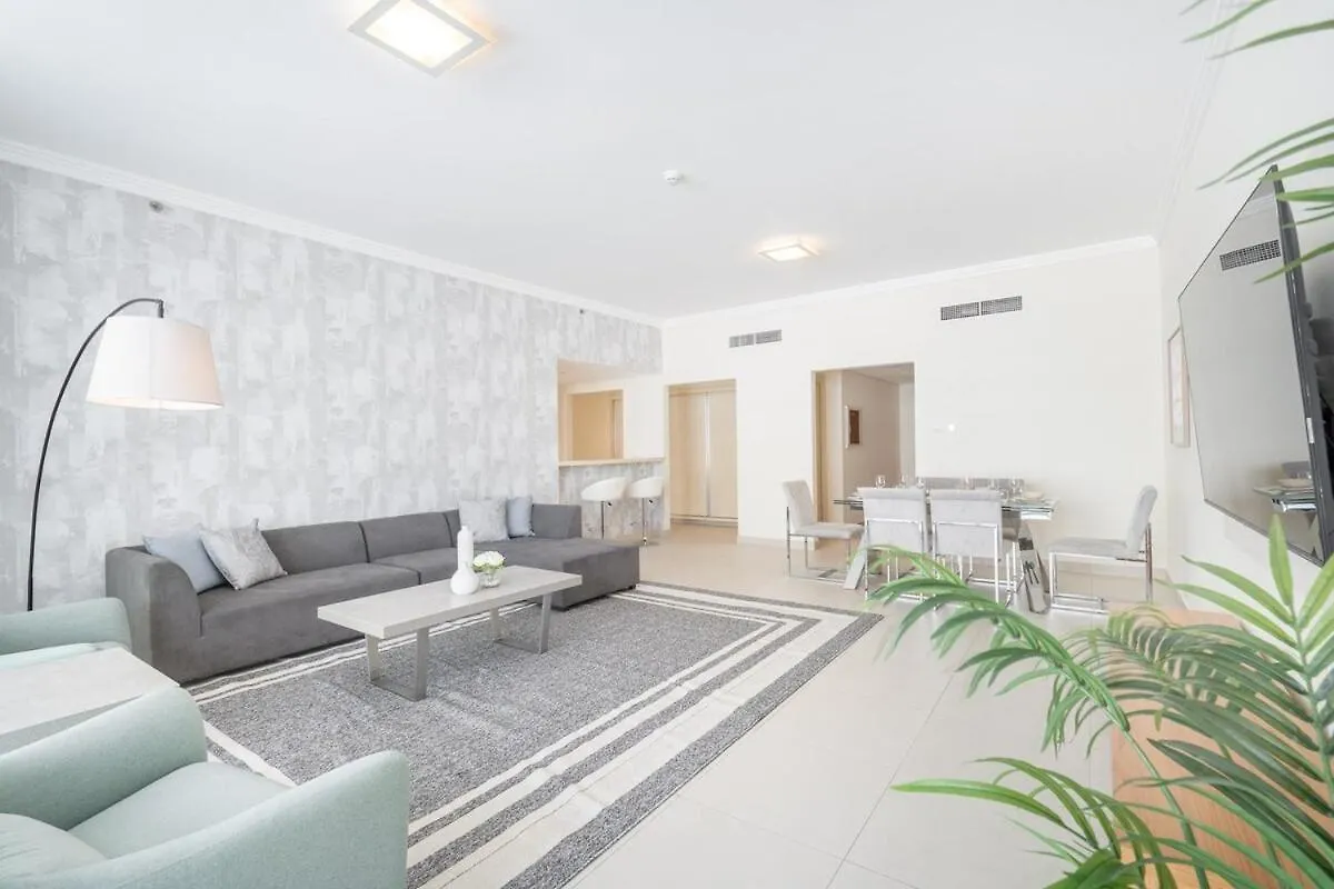 Apartamento Beachfront Bliss Luxurious 3-Br Stay In Jbr Dubái