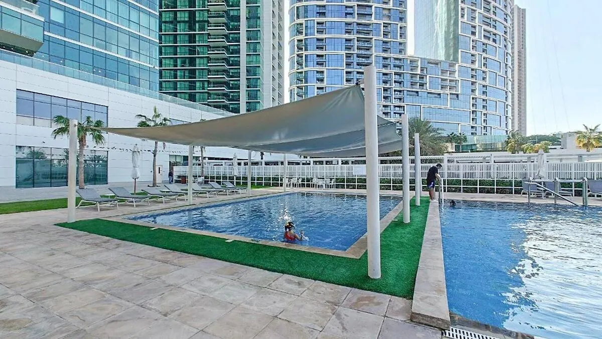 Beachfront Bliss Luxurious 3-Br Stay In Jbr Dubái 0*,
