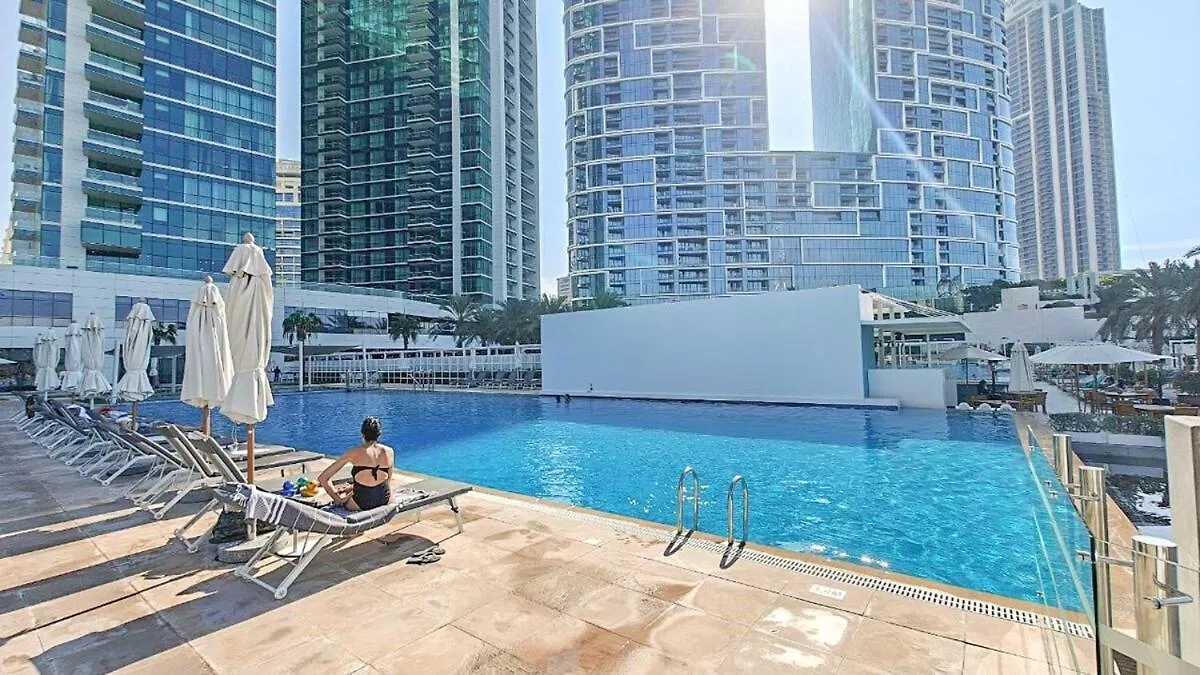 Beachfront Bliss Luxurious 3-Br Stay In Jbr Dubái 0*,  Emiratos Árabes Unidos