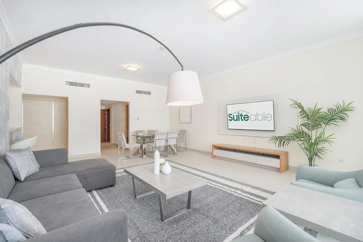 Beachfront Bliss Luxurious 3-Br Stay In Jbr Dubái